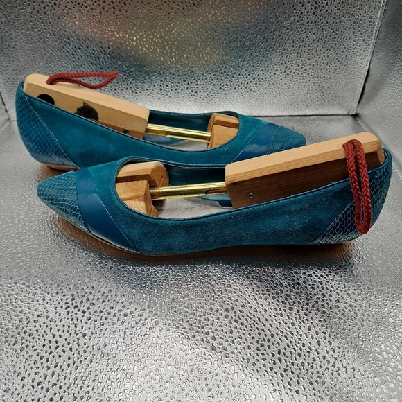 White House Black Market Bluish Green Flats Women's Size 6 - Picture 4 of 8